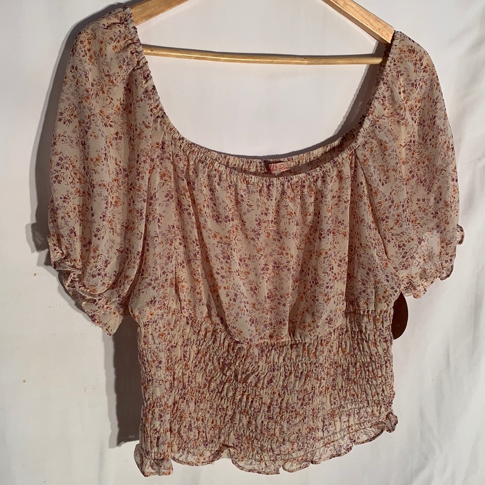 NWT Rabbit Rose Floral Puff Sleeve Spring Blouse - Picture 3 of 8